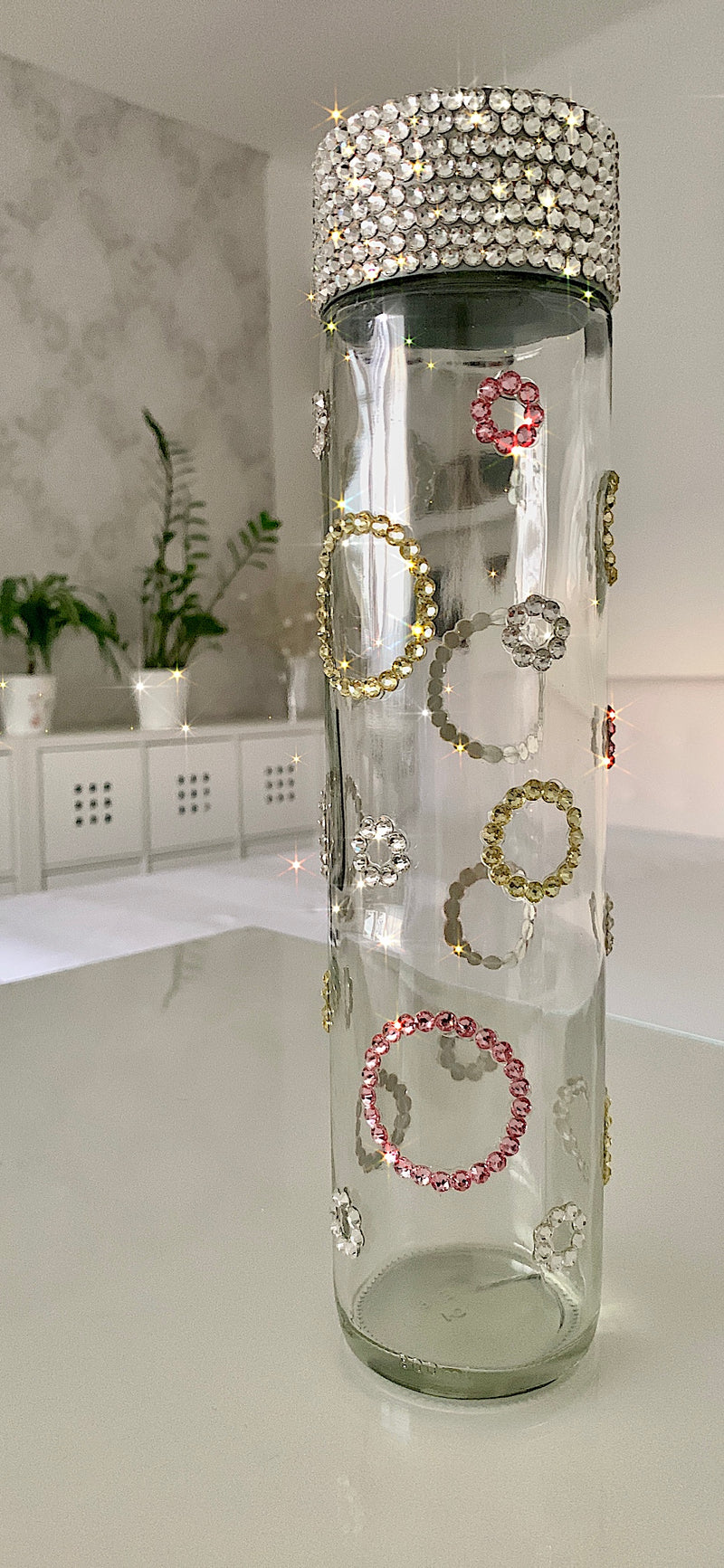 Swarovski crystal-embellished COLORFUL HOOPS GLASS WATER BOTTLE